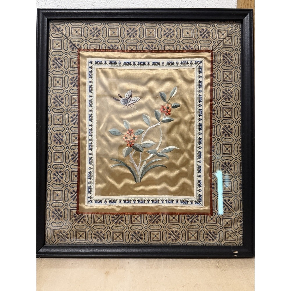 Chinese Beijing Silk Embroidery Butterfly Flowers Home Office Art Decor